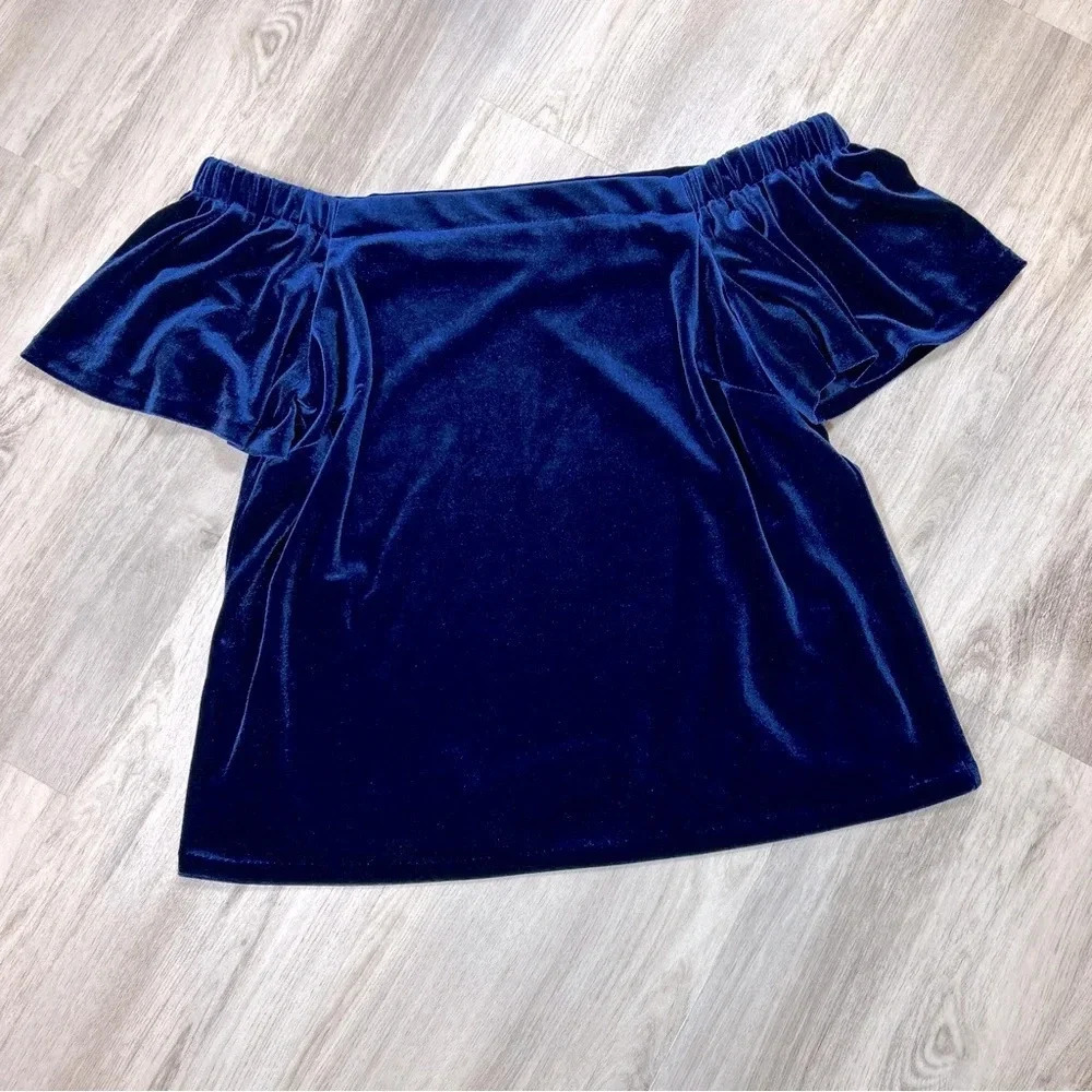 White House Black Market Boho Chic Off The Shoulder Blue Velvet Blouse Top / Med